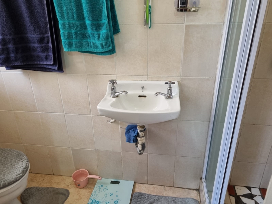 3 Bedroom Property for Sale in Van Riebeeck Hoogte Eastern Cape